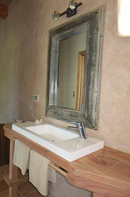 Bed And Breakfast La Fontaine Blanche Melgven Room photo
