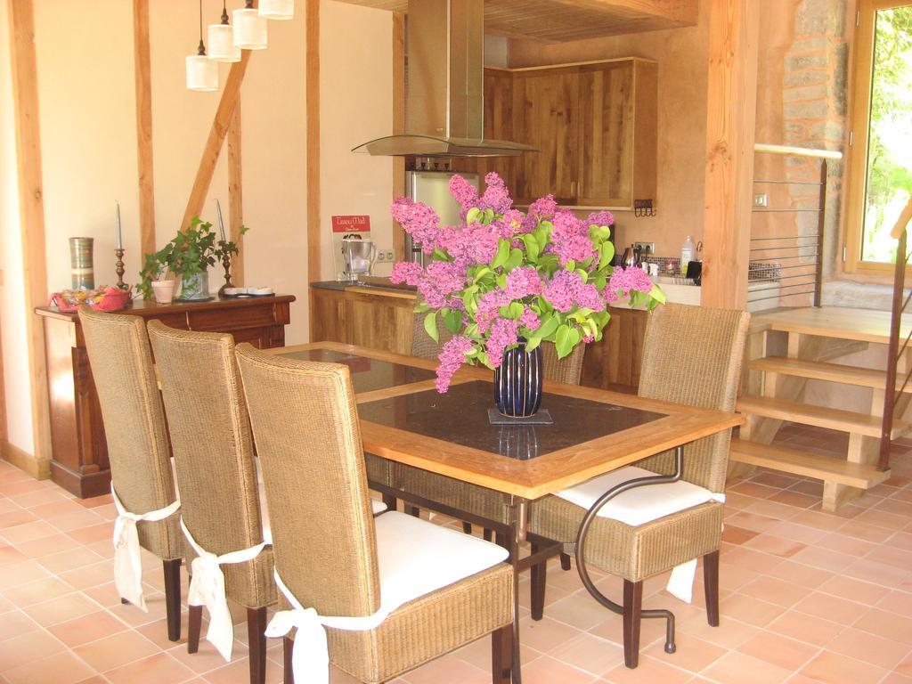 Bed And Breakfast La Fontaine Blanche Melgven Exterior photo