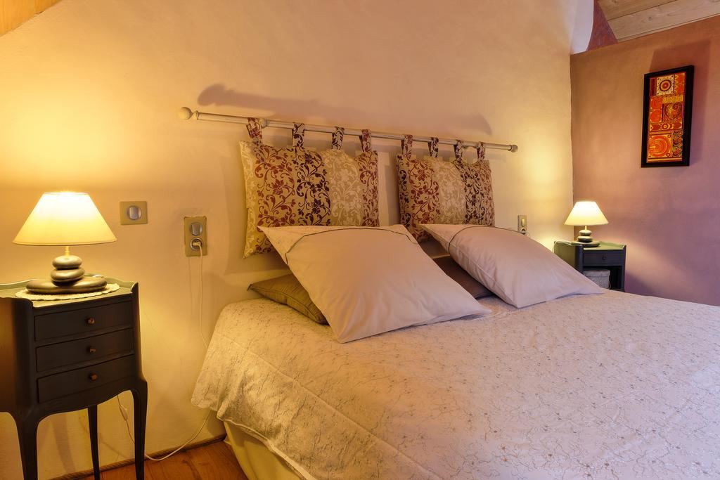 Bed And Breakfast La Fontaine Blanche Melgven Exterior photo